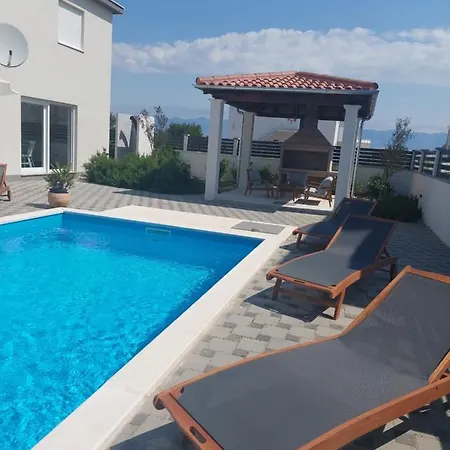 Miran Villa